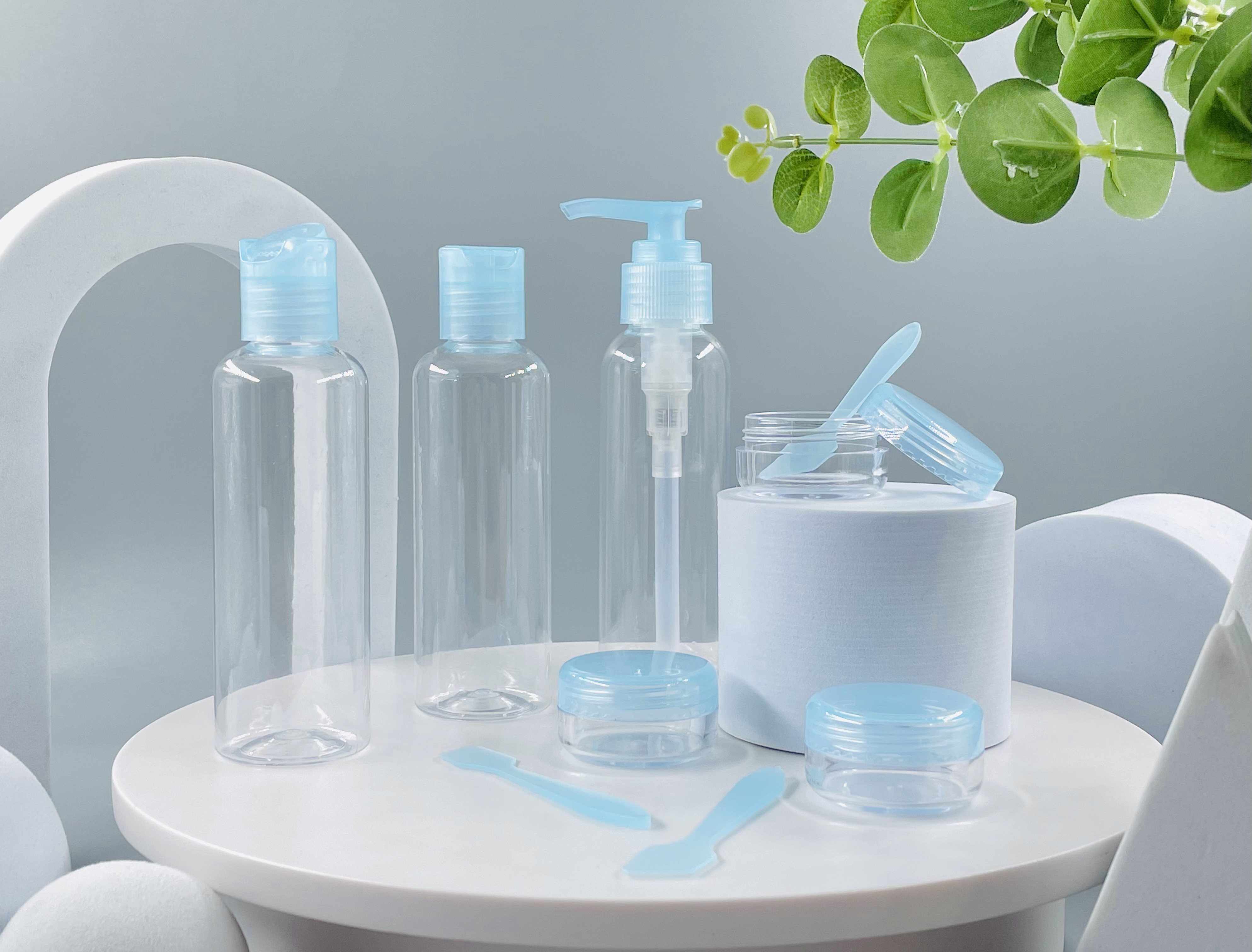 Últimos blogs de la empresa sobre Botellas de plástico de tamaño de viaje: conveniencia y cumplimiento